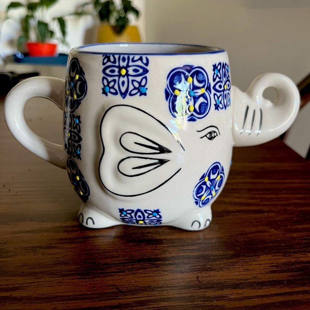 Ceramic elephant mug